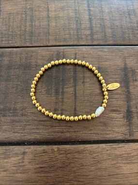 Celeste Sol Gold Beaded Bracelet with Pearl